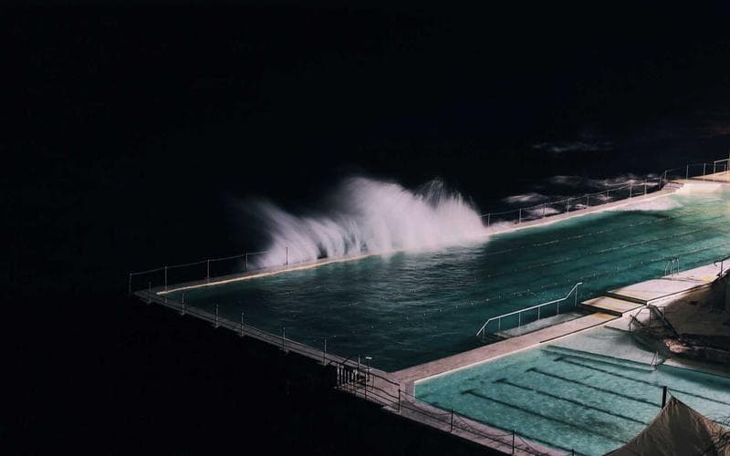 Agentic AI vs. Chatbots: Why Your Business Needs Autonomous Workflows in 2026